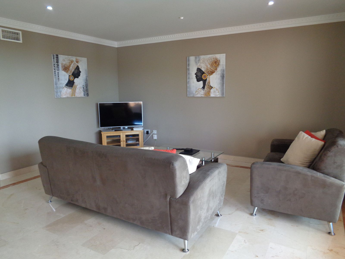 Se vende Apartamento Planta Media de 2 dormitorios en Costa Del Sol, Málaga, España