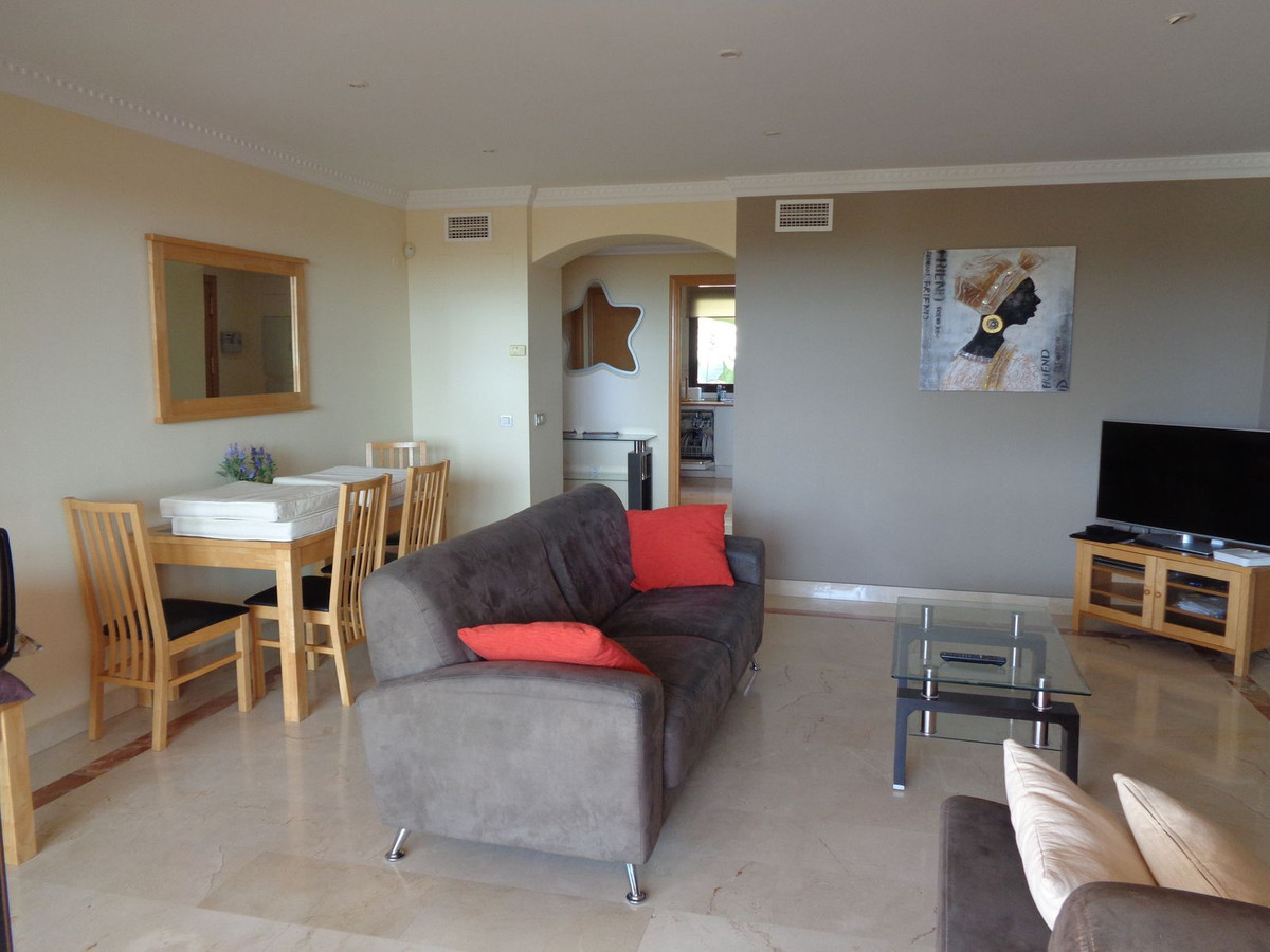 Se vende Apartamento Planta Media de 2 dormitorios en Costa Del Sol, Málaga, España