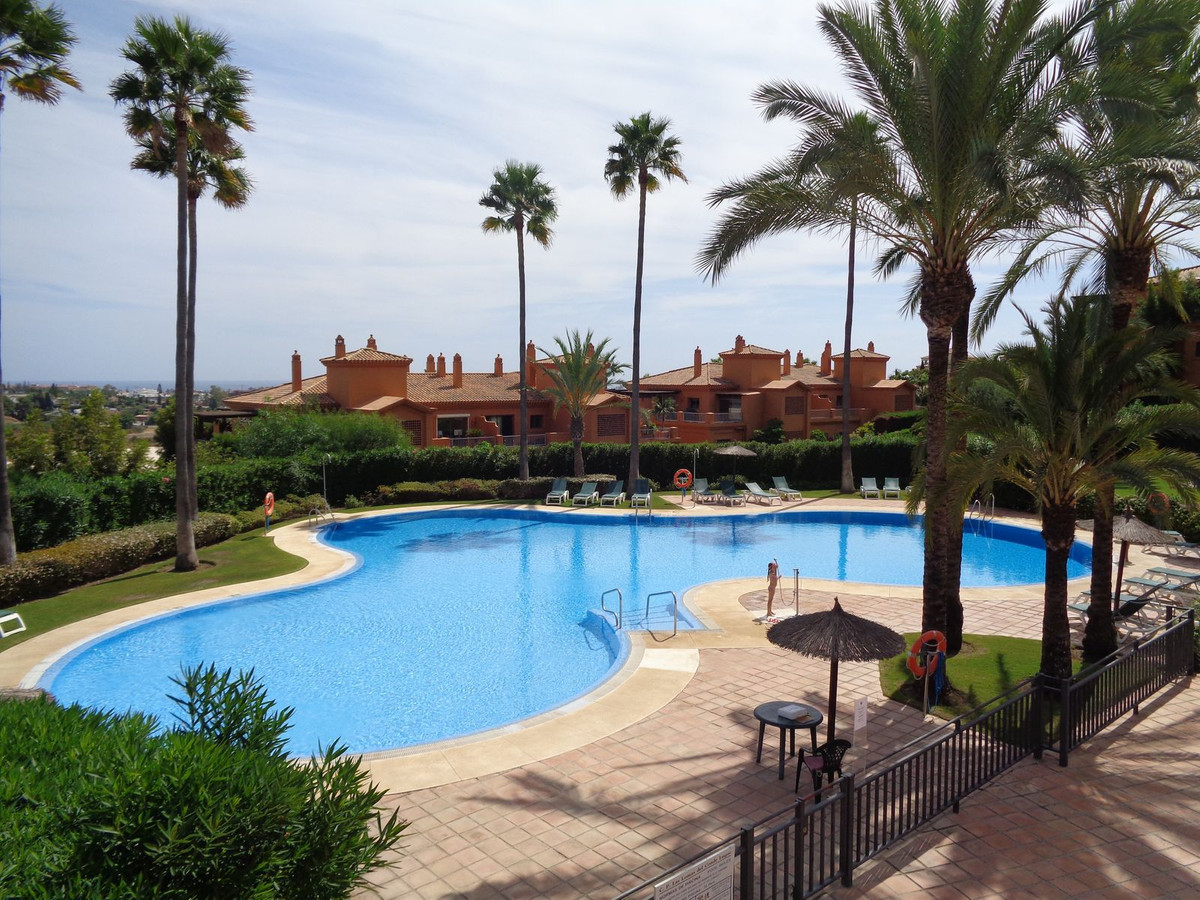 Se vende Apartamento Planta Media de 2 dormitorios en Costa Del Sol, Málaga, España