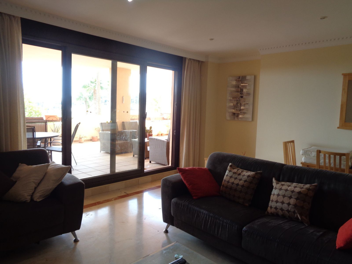 Se vende Apartamento Planta Media de 2 dormitorios en Costa Del Sol, Málaga, España