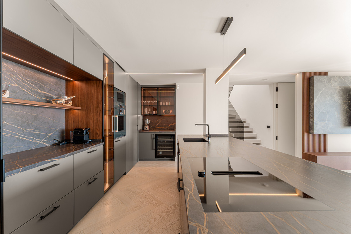 4 Bed Apartment for sale in La Quinta Costa Del Sol, Málaga, Spain