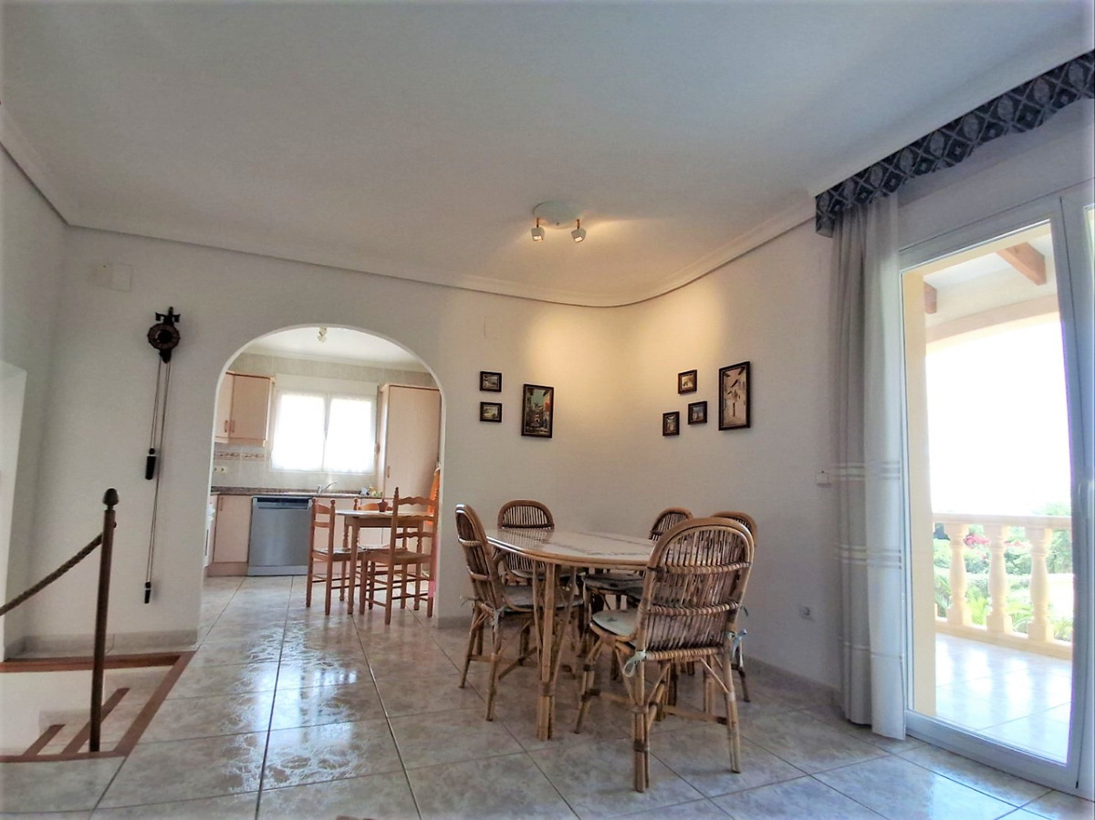 Se vende Villa - Chalet de 3 dormitorios en Costa Blanca, Alicante, España