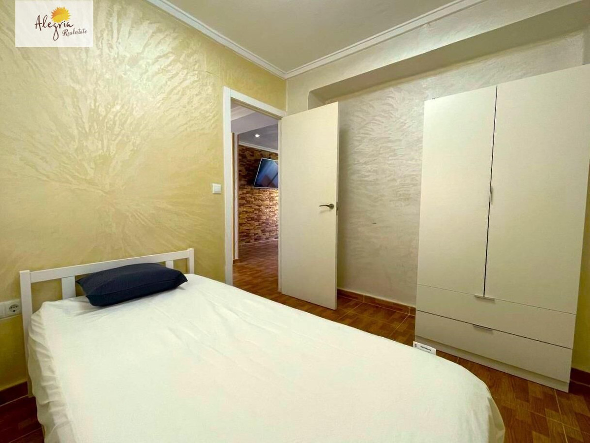 Se vende Apartamento Planta Media de 3 dormitorios en Costa Blanca, Alicante, España