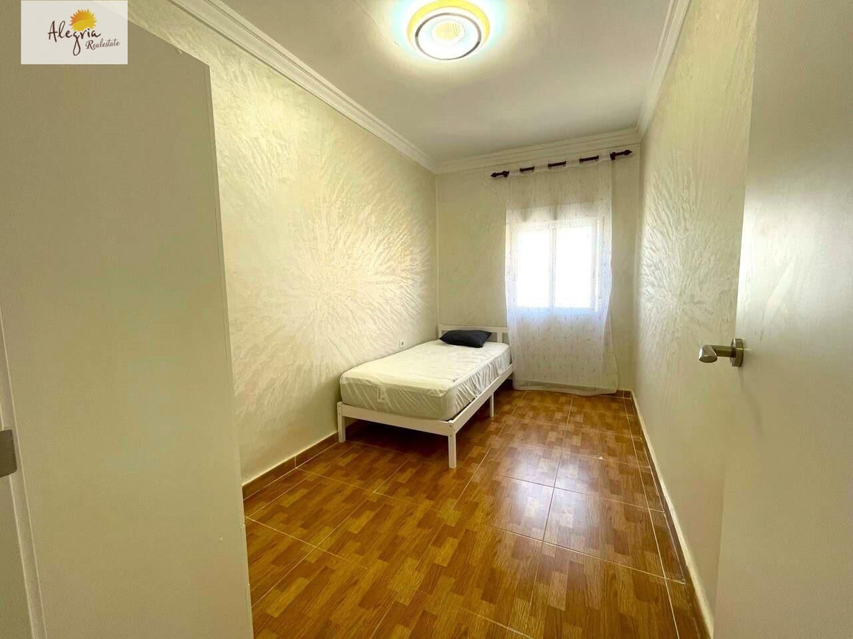 Se vende Apartamento Planta Media de 3 dormitorios en Costa Blanca, Alicante, España