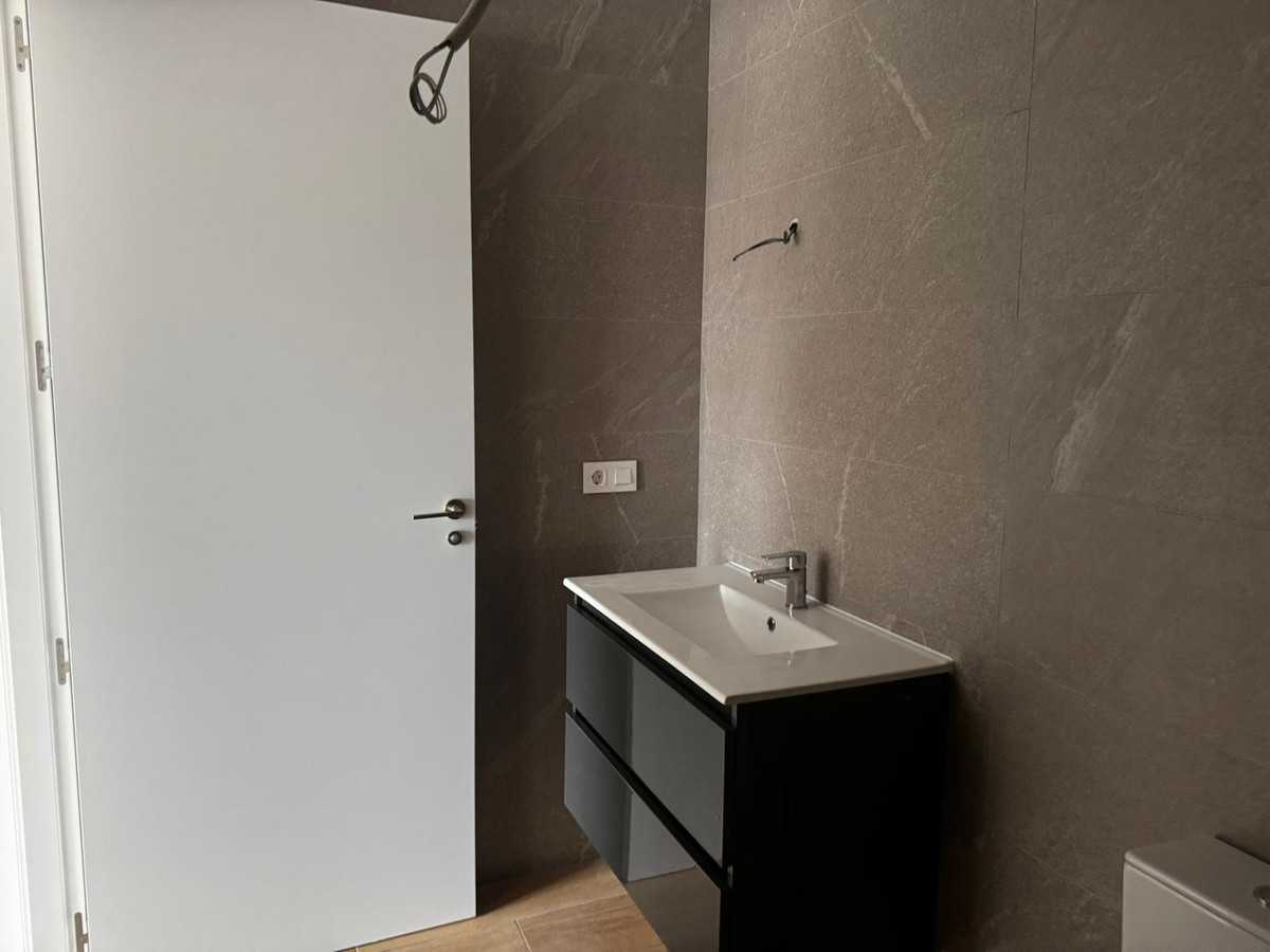 Se vende Apartamento Planta Media de 2 dormitorios en Costa Blanca, Alicante, España