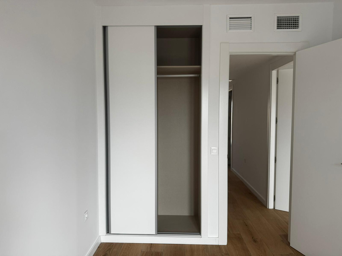 Se vende Apartamento Planta Media de 2 dormitorios en Costa Blanca, Alicante, España