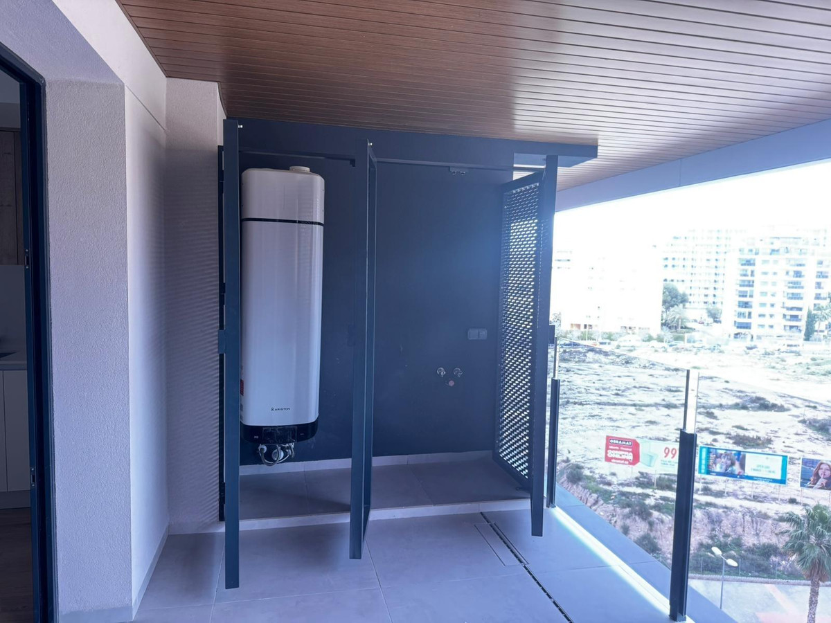 Se vende Apartamento Planta Media de 2 dormitorios en Costa Blanca, Alicante, España