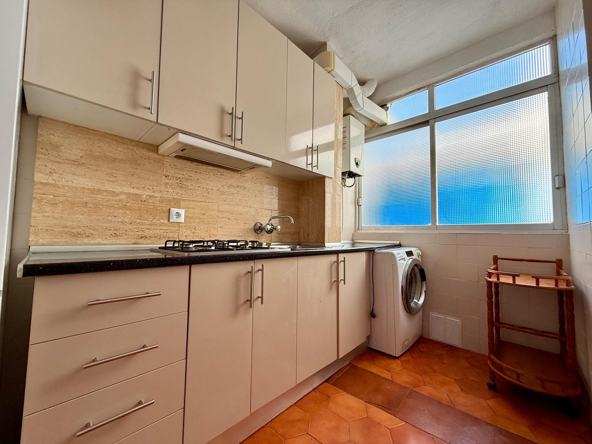 Se vende Apartamento Planta Media de 3 dormitorios en Costa Blanca, Alicante, España