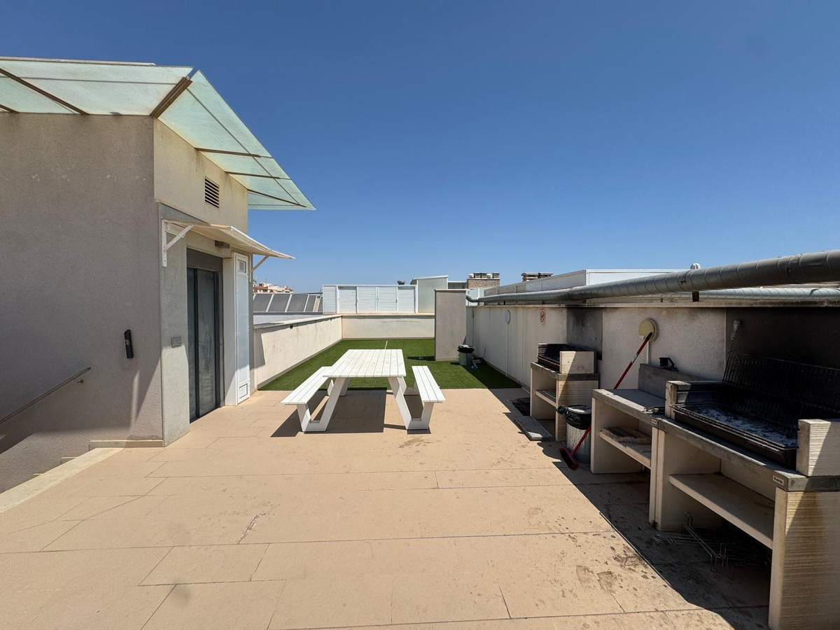 Se vende Apartamento Planta Media de 3 dormitorios en Costa Blanca, Alicante, España