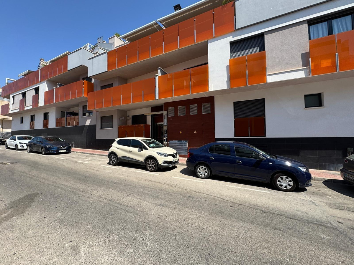 Se vende Apartamento Planta Media de 3 dormitorios en Costa Blanca, Alicante, España