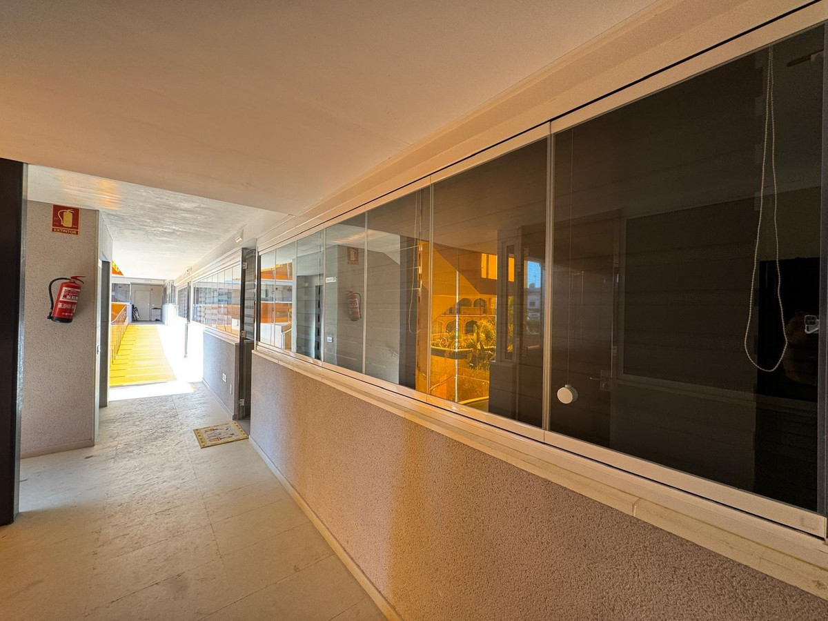 Se vende Apartamento Planta Media de 3 dormitorios en Costa Blanca, Alicante, España