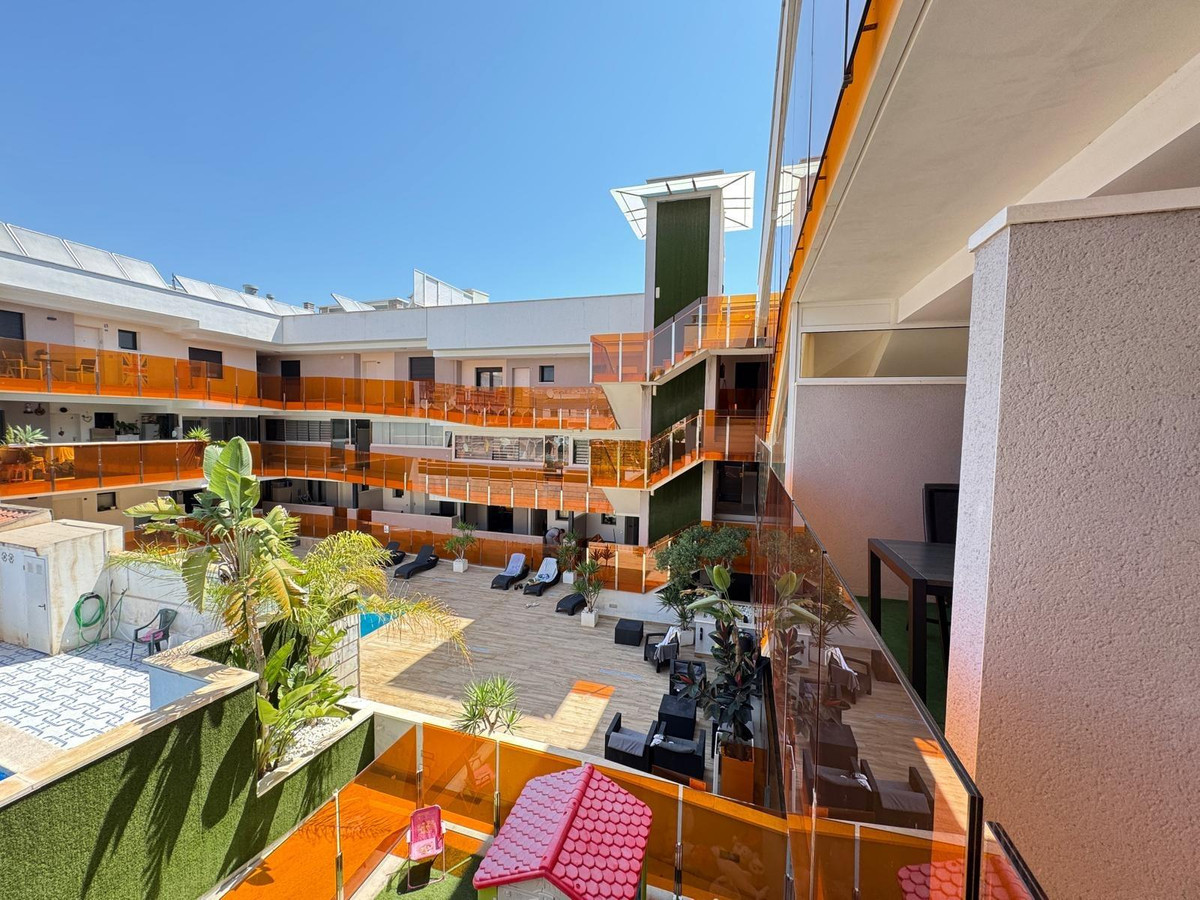Se vende Apartamento Planta Media de 3 dormitorios en Costa Blanca, Alicante, España