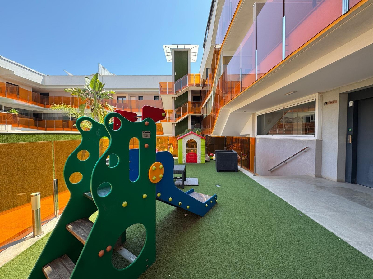 Se vende Apartamento Planta Media de 3 dormitorios en Costa Blanca, Alicante, España
