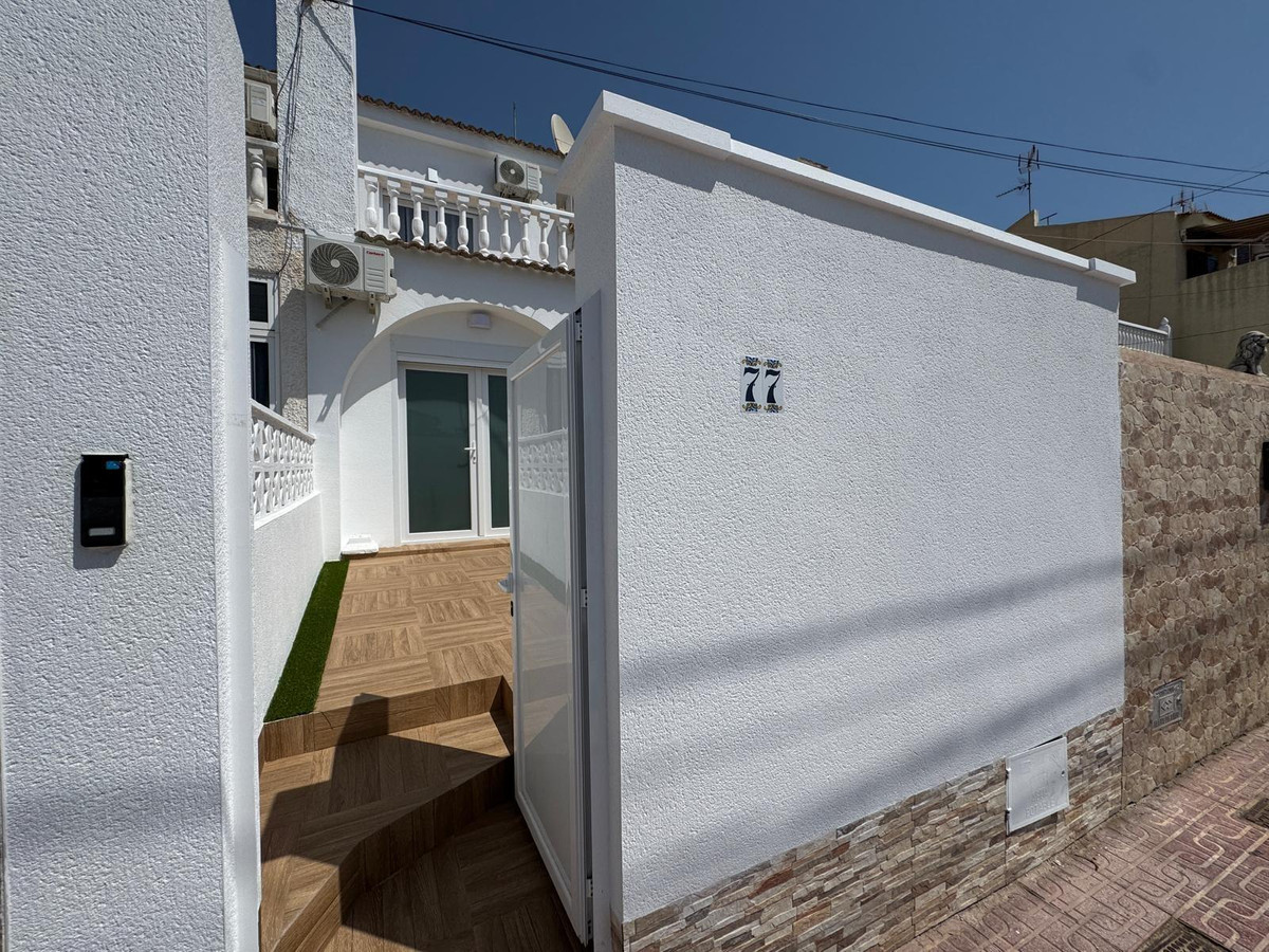 Se vende Bungalow de 3 dormitorios en Costa Blanca, Alicante, España