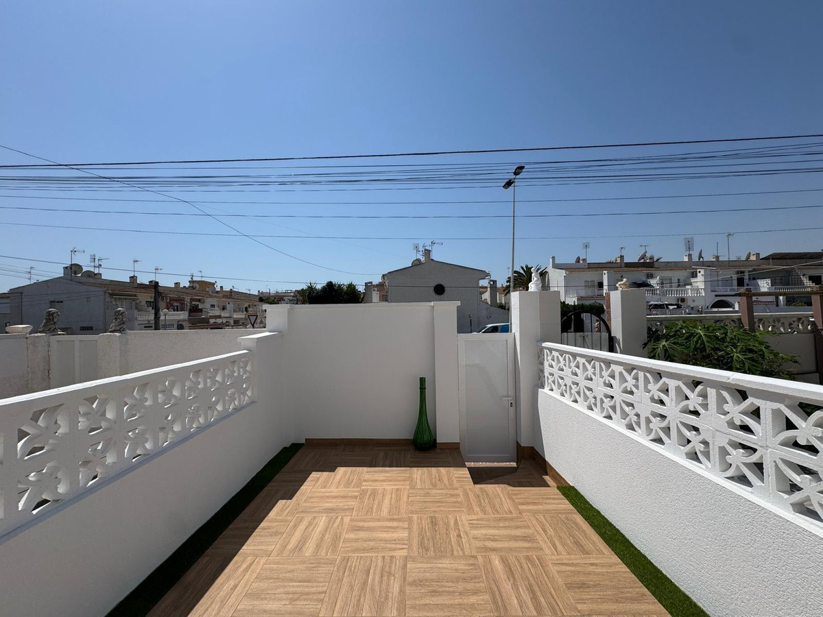 Se vende Bungalow de 3 dormitorios en Costa Blanca, Alicante, España
