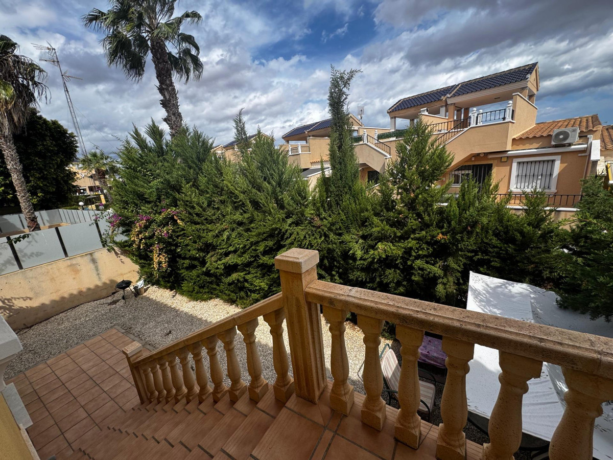 Se vende Bungalow de 4 dormitorios en Costa Blanca, Alicante, España
