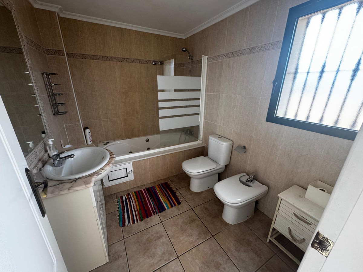 Se vende Bungalow de 4 dormitorios en Costa Blanca, Alicante, España
