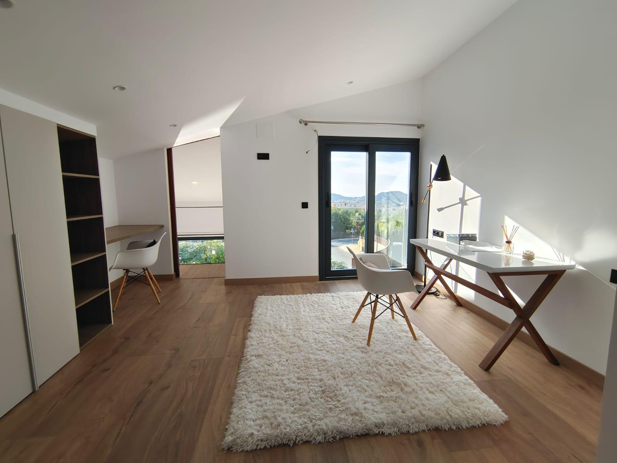 4 Bed Townhouse for sale in Finestrat Costa Blanca, Alicante, Spain