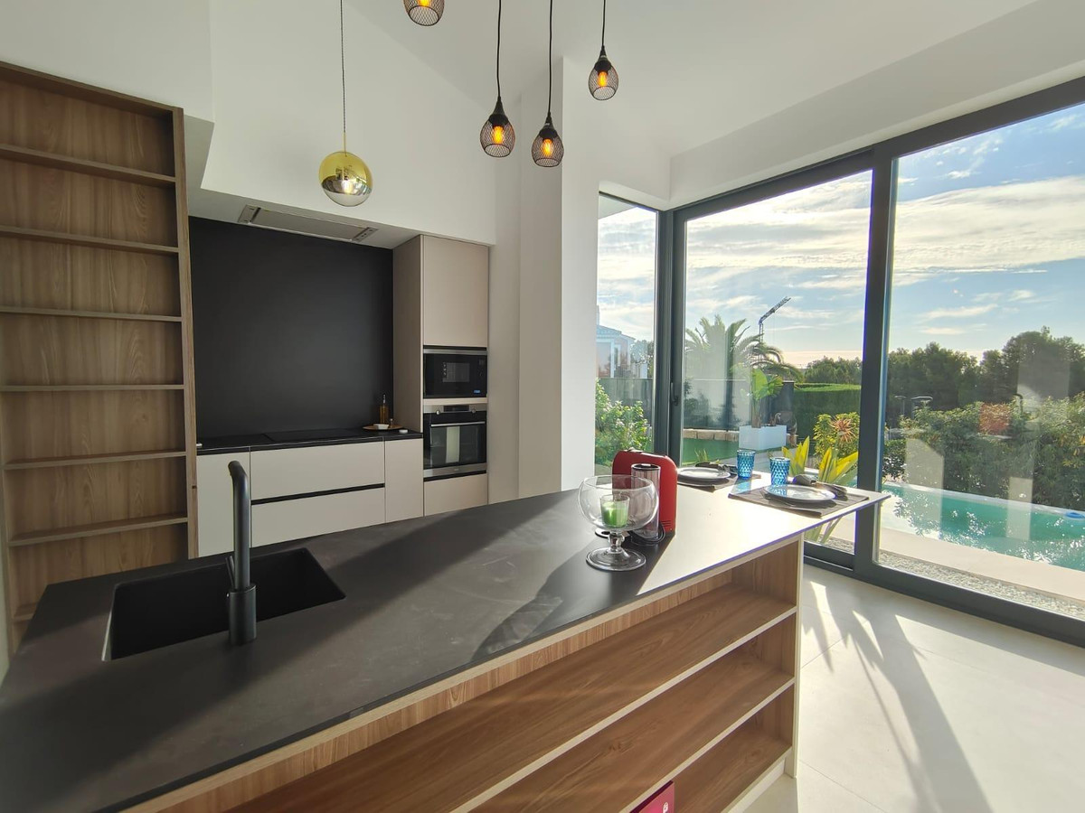 4 Bed Townhouse for sale in Finestrat Costa Blanca, Alicante, Spain