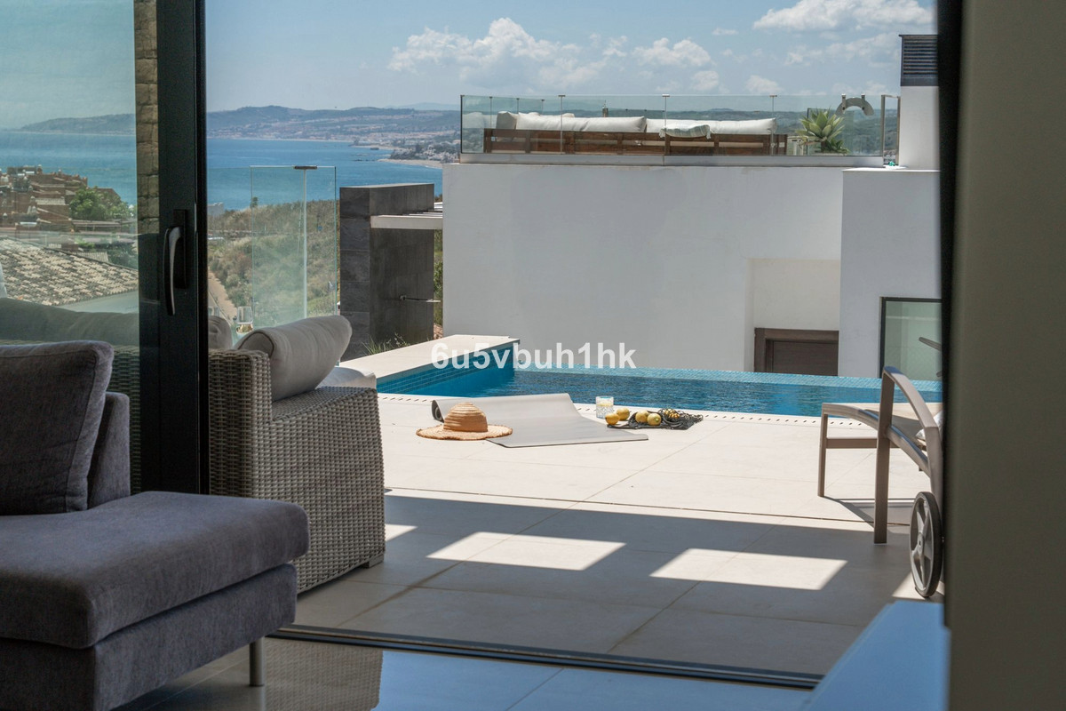 5 Bed Townhouse for sale in Estepona Costa Del Sol, Málaga, Spain
