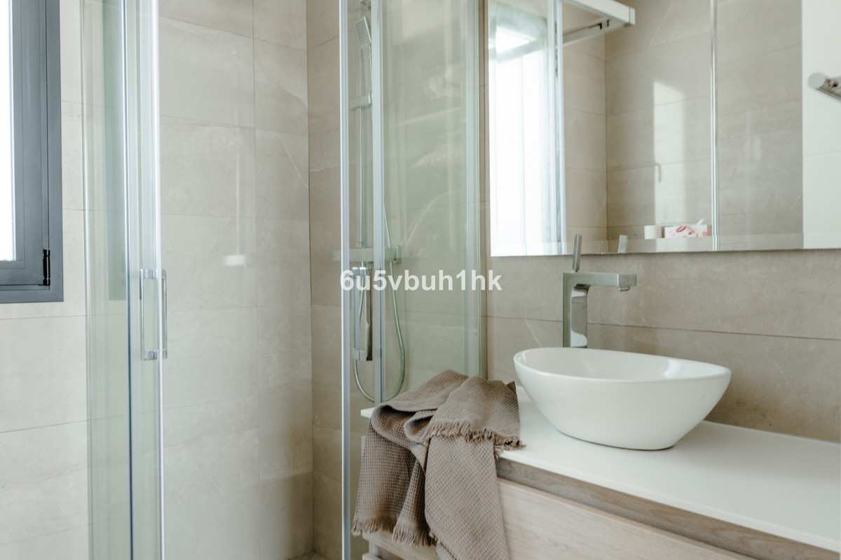 5 Bed Townhouse for sale in Estepona Costa Del Sol, Málaga, Spain
