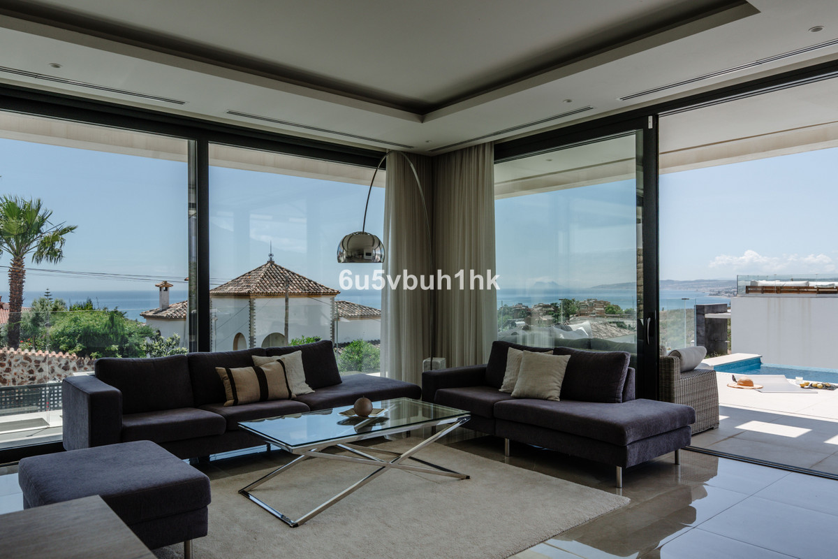 5 Bed Townhouse for sale in Estepona Costa Del Sol, Málaga, Spain