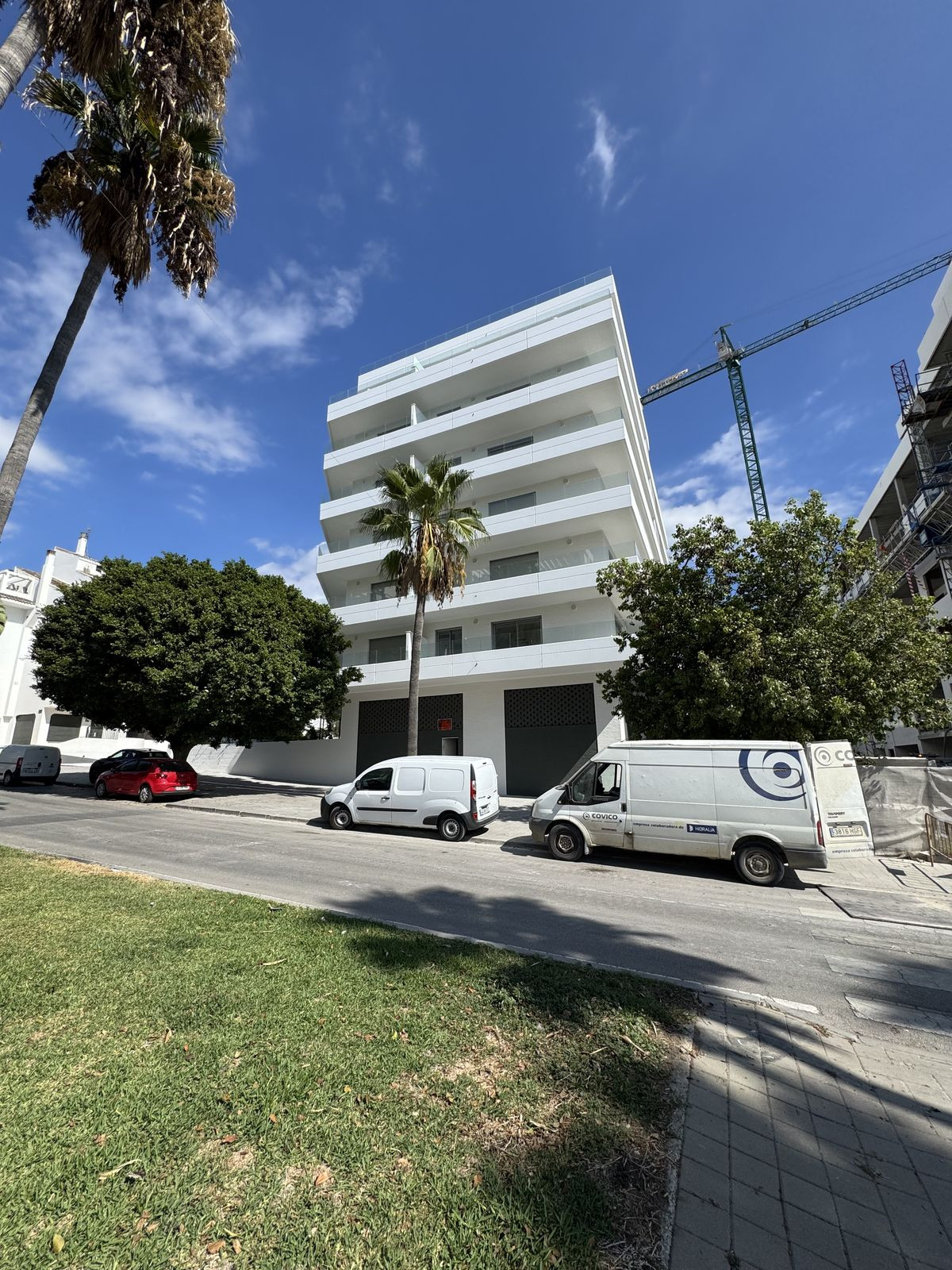 Commercial unit for sale in La Campana Costa Del Sol, Málaga, Spain