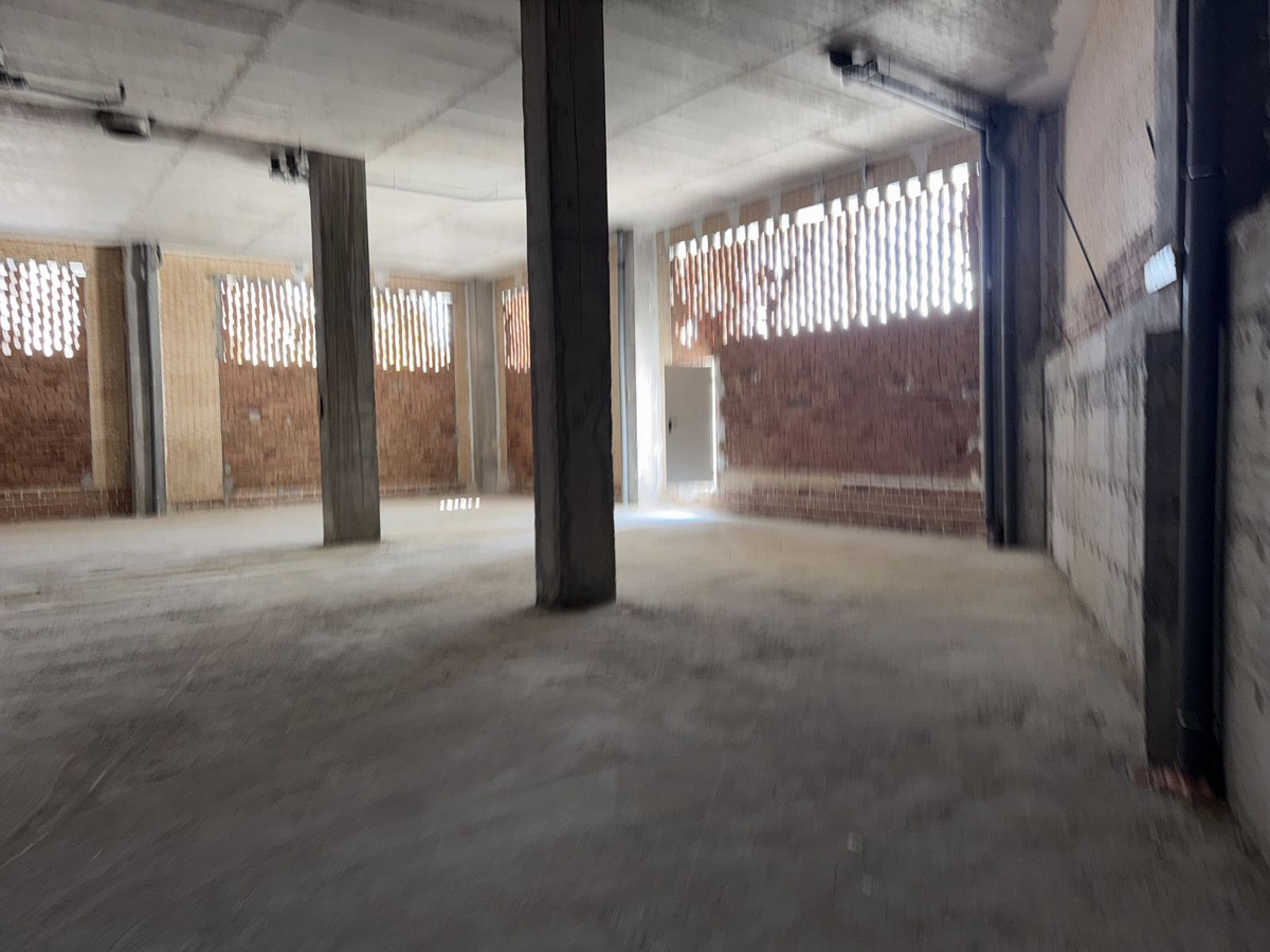 Commercial unit for sale in La Campana Costa Del Sol, Málaga, Spain