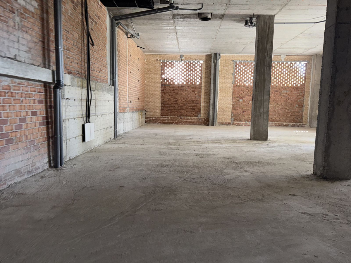 Commercial unit for sale in La Campana Costa Del Sol, Málaga, Spain