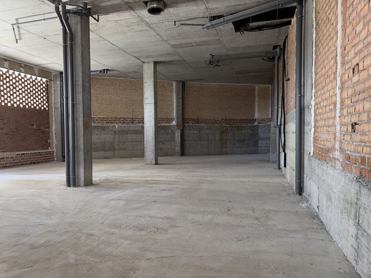 Commercial unit for sale in La Campana Costa Del Sol, Málaga, Spain