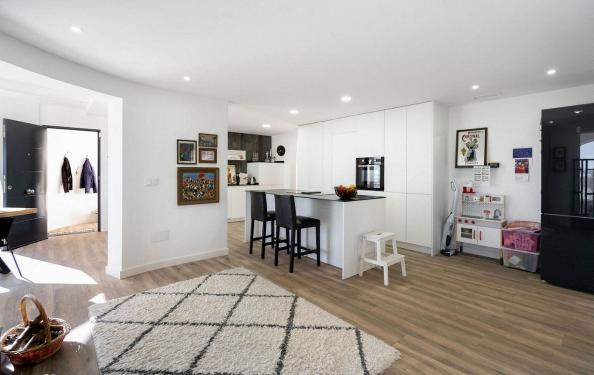 Se vende Villa - Chalet de 5 dormitorios en Costa Blanca, Alicante, España