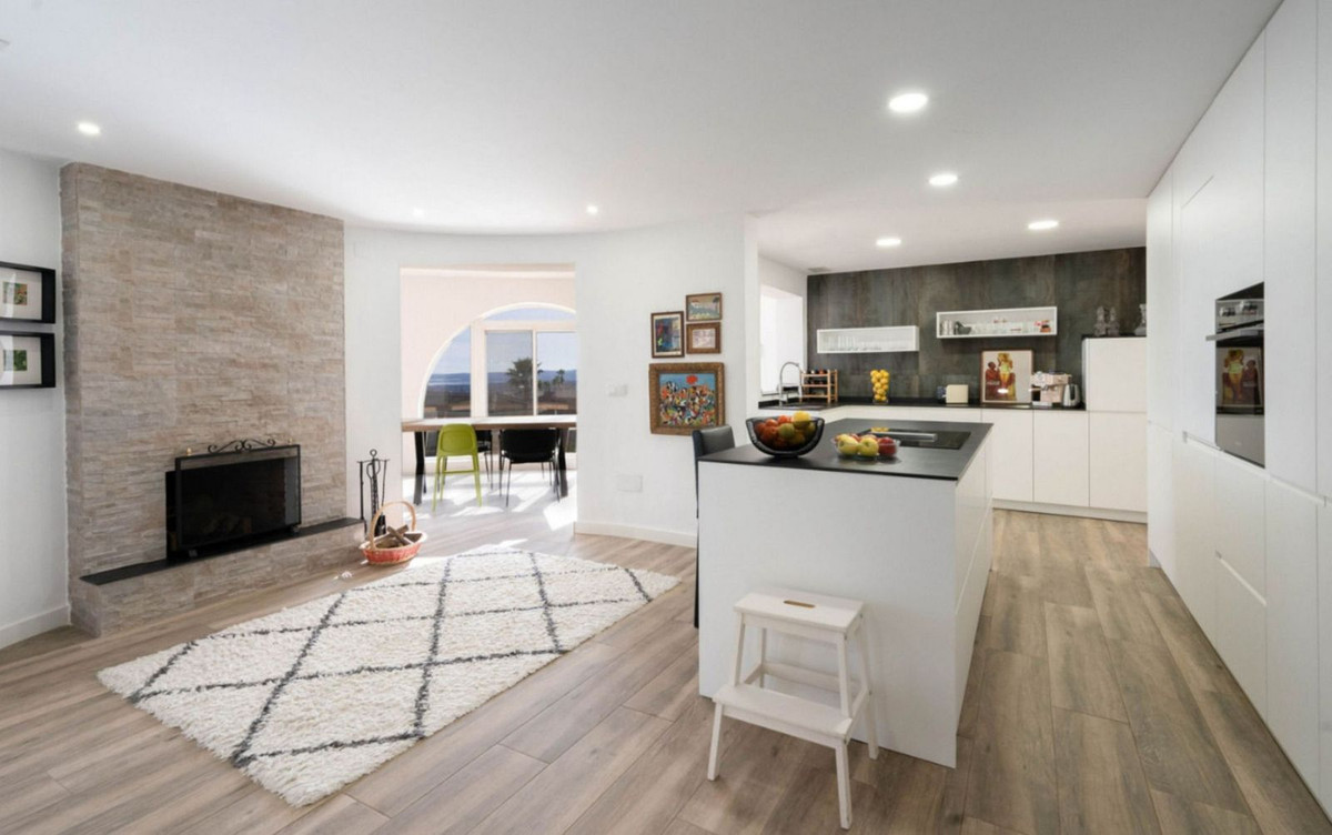 Se vende Villa - Chalet de 5 dormitorios en Costa Blanca, Alicante, España