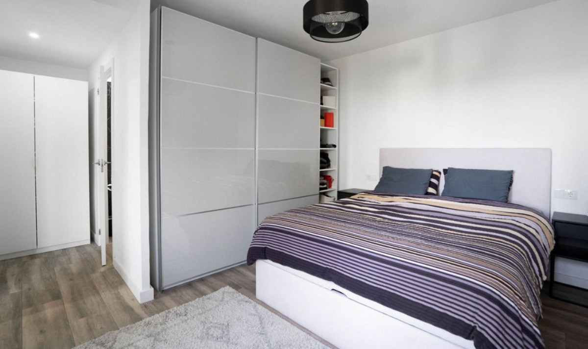 Se vende Villa - Chalet de 5 dormitorios en Costa Blanca, Alicante, España
