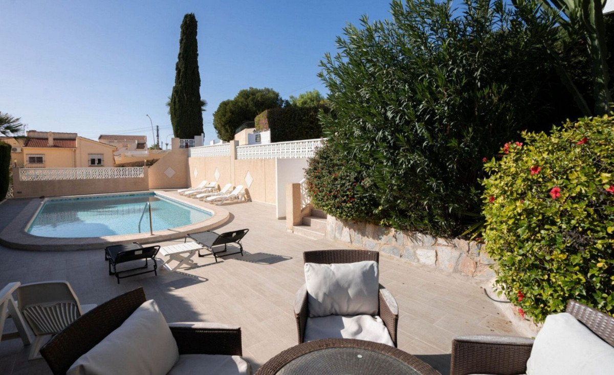 Se vende Villa - Chalet de 5 dormitorios en Costa Blanca, Alicante, España