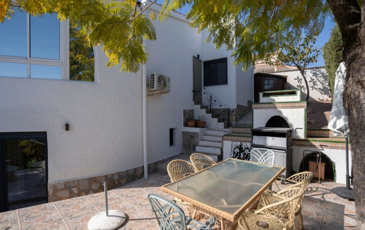 Se vende Villa - Chalet de 5 dormitorios en Costa Blanca, Alicante, España