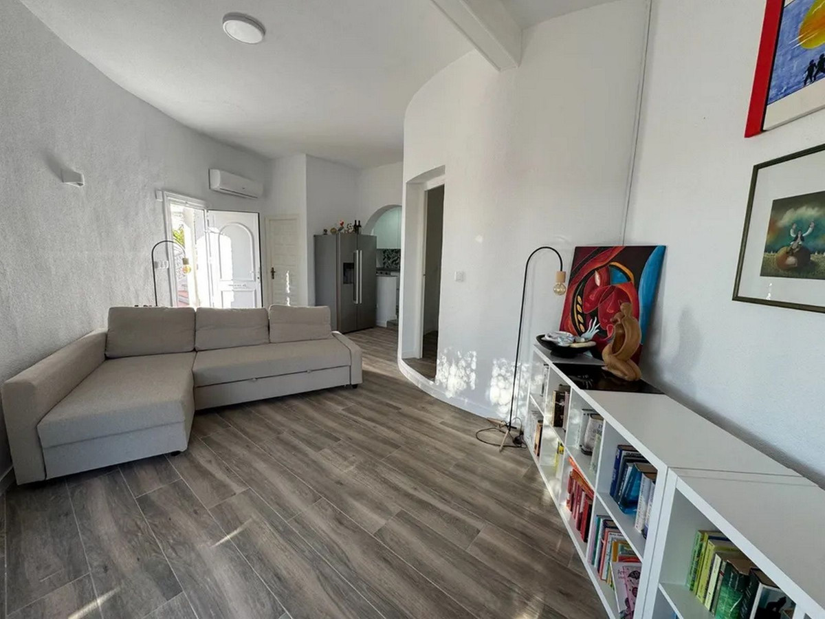 Se vende Villa - Chalet de 5 dormitorios en Costa Blanca, Alicante, España