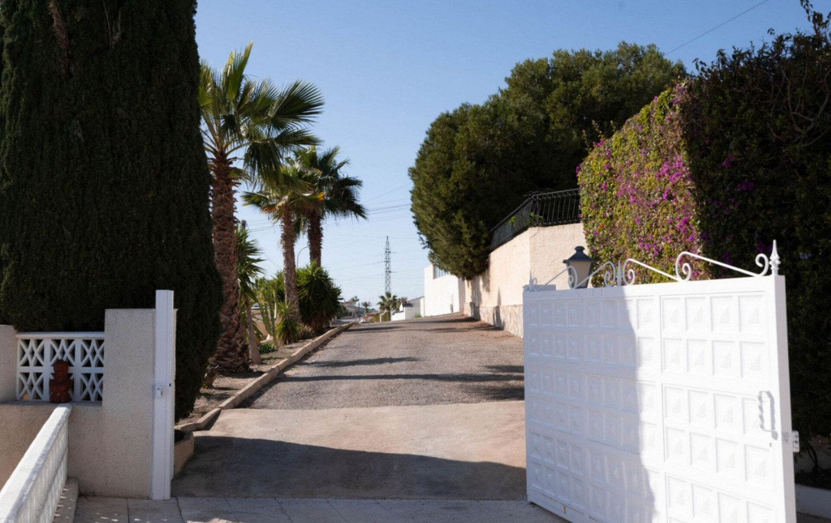 Se vende Villa - Chalet de 5 dormitorios en Costa Blanca, Alicante, España