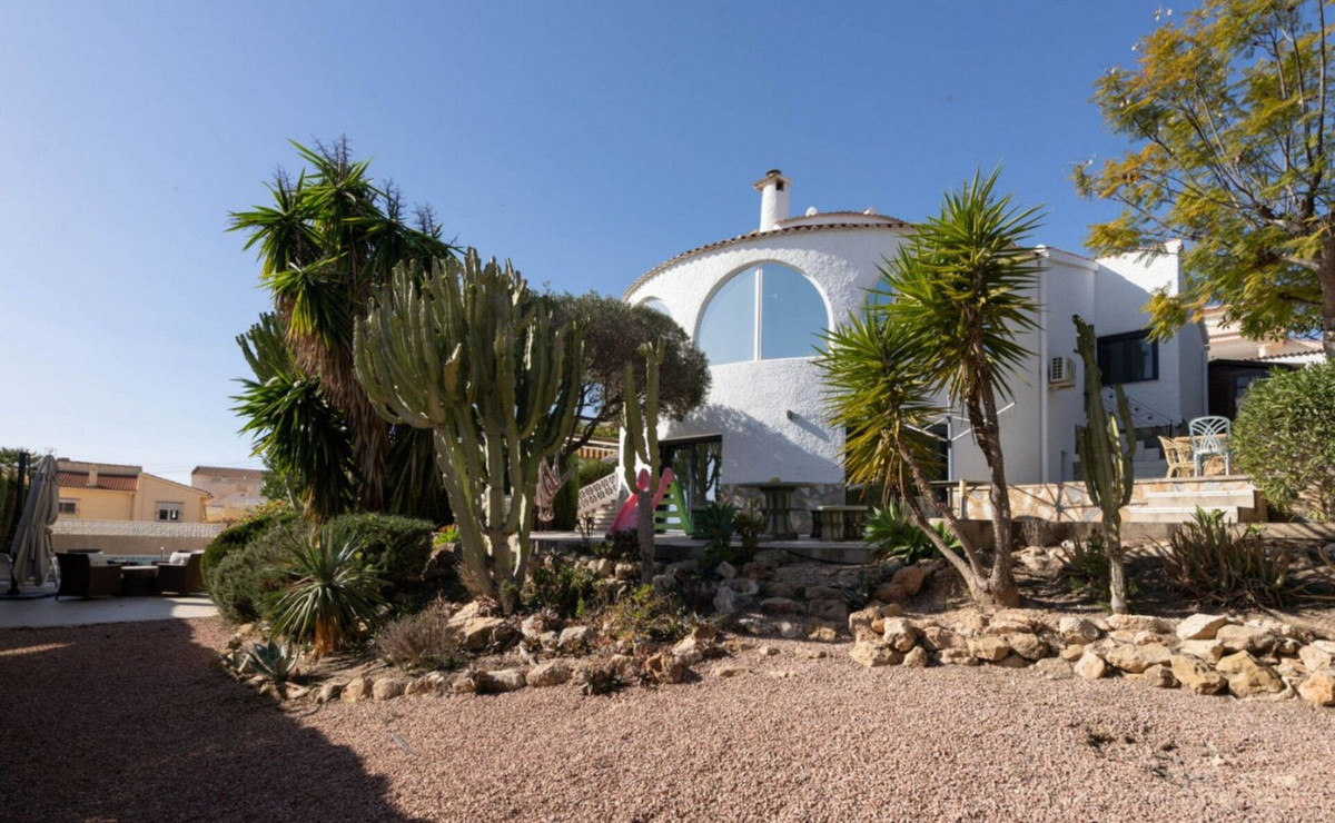 Se vende Villa - Chalet de 5 dormitorios en Costa Blanca, Alicante, España