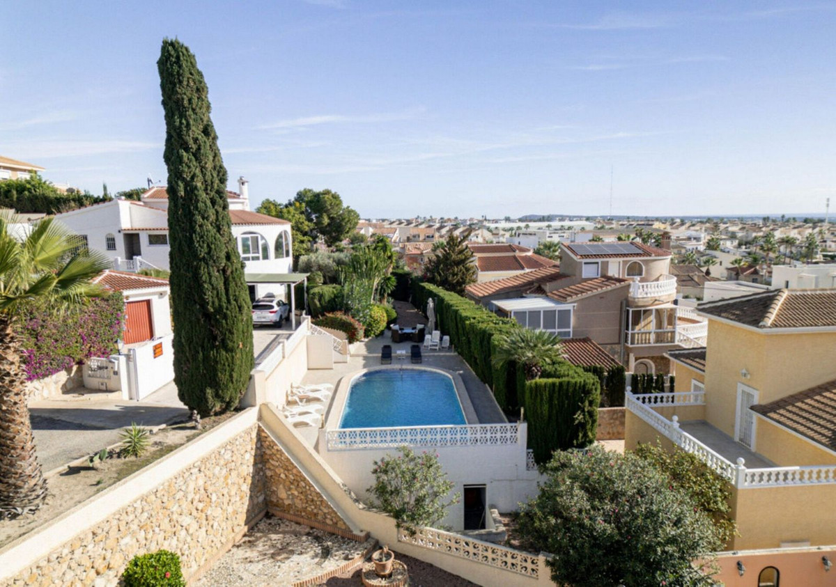 Se vende Villa - Chalet de 5 dormitorios en Costa Blanca, Alicante, España