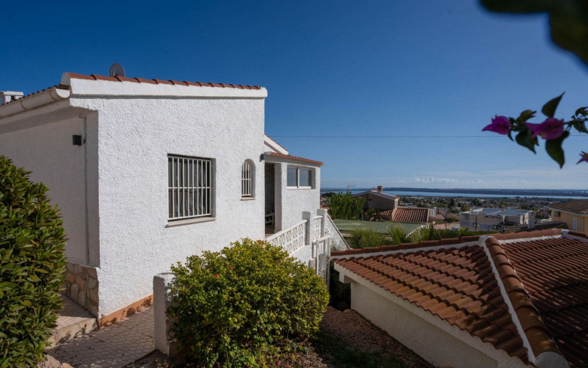 Se vende Villa - Chalet de 5 dormitorios en Costa Blanca, Alicante, España