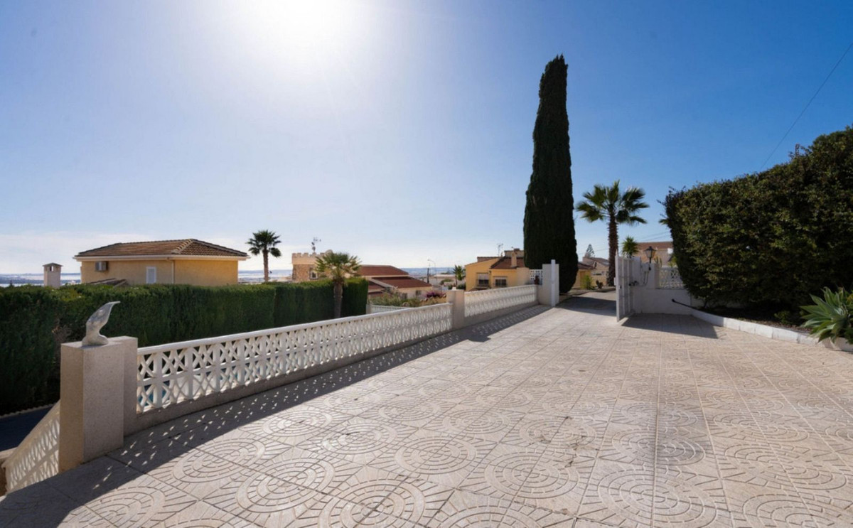 Se vende Villa - Chalet de 5 dormitorios en Costa Blanca, Alicante, España