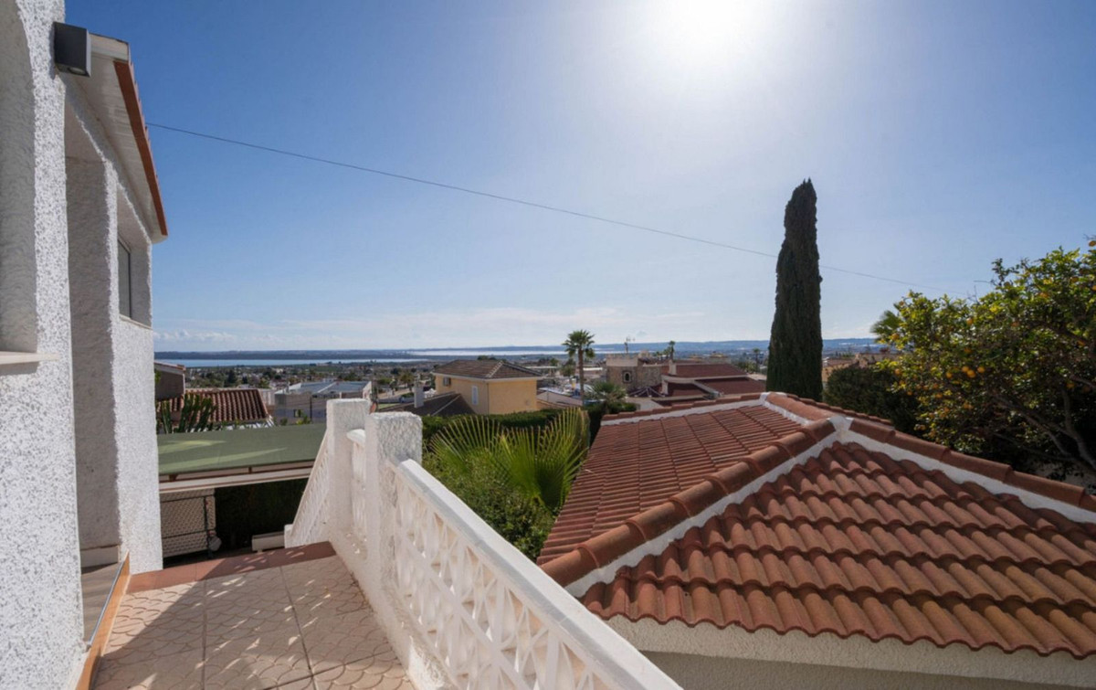 Se vende Villa - Chalet de 5 dormitorios en Costa Blanca, Alicante, España