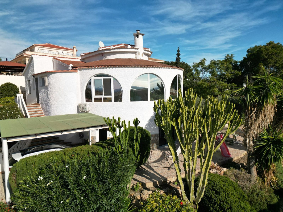 Se vende Villa - Chalet de 5 dormitorios en Costa Blanca, Alicante, España