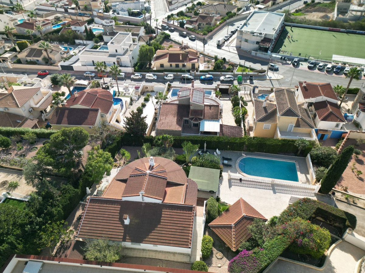 Se vende Villa - Chalet de 5 dormitorios en Costa Blanca, Alicante, España