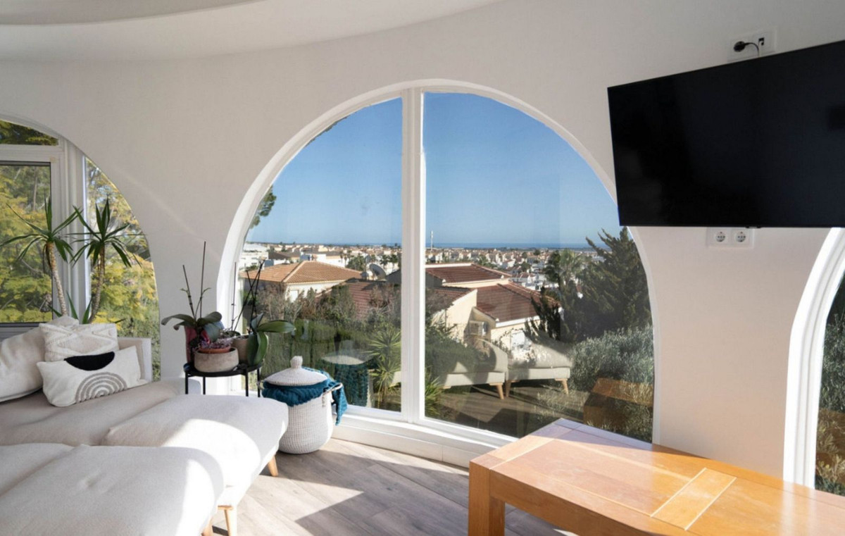 Se vende Villa - Chalet de 5 dormitorios en Costa Blanca, Alicante, España