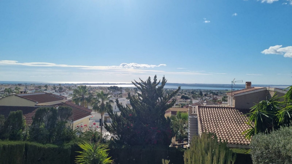 Se vende Villa - Chalet de 5 dormitorios en Costa Blanca, Alicante, España