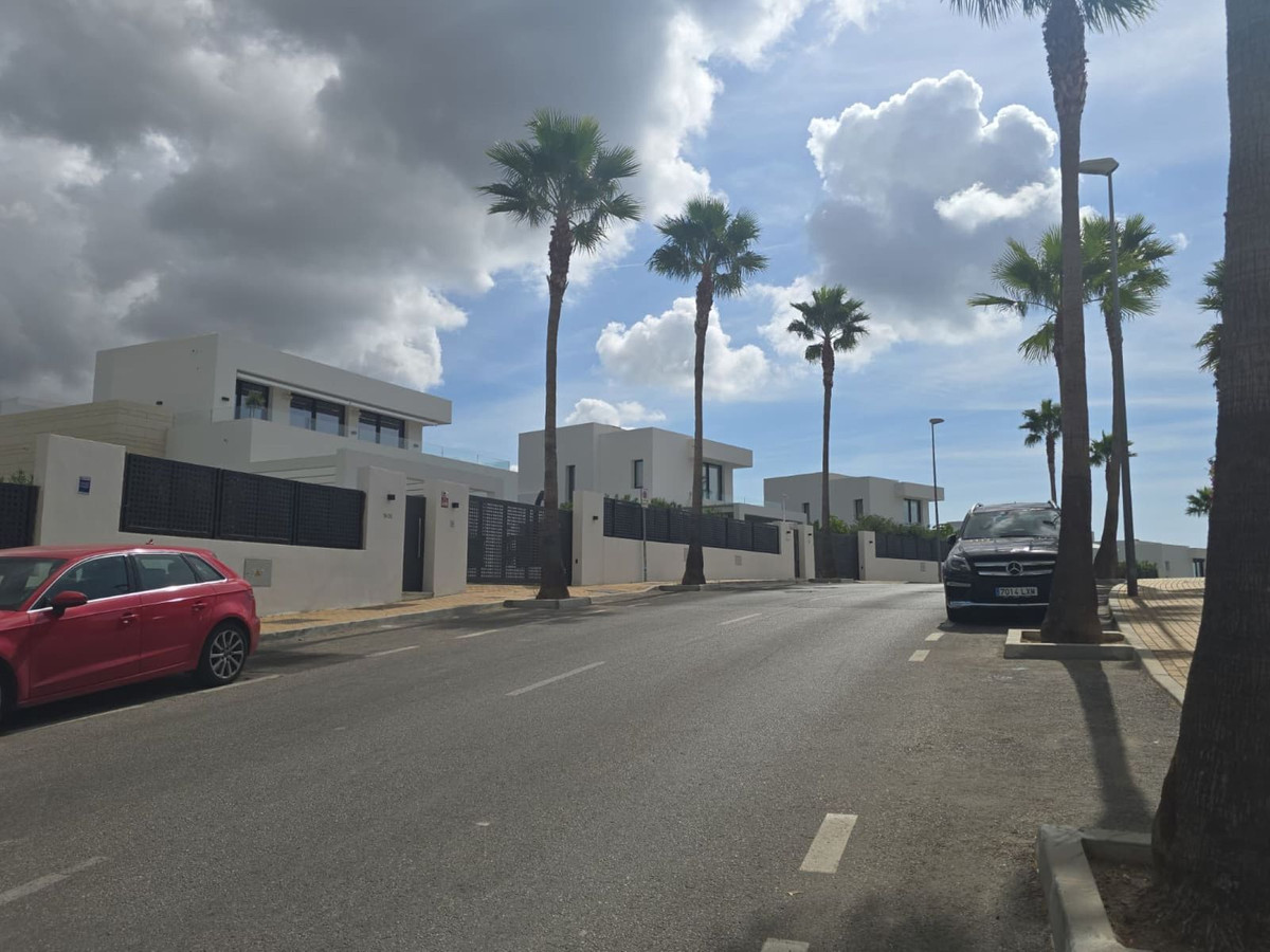 3 Bed Townhouse for sale in Río Real Costa Del Sol, Málaga, Spain