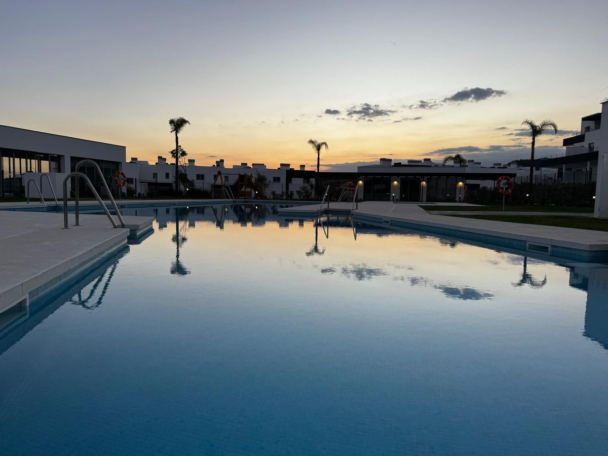 2 Bed Apartment for sale in Estepona Costa Del Sol, Málaga, Spain