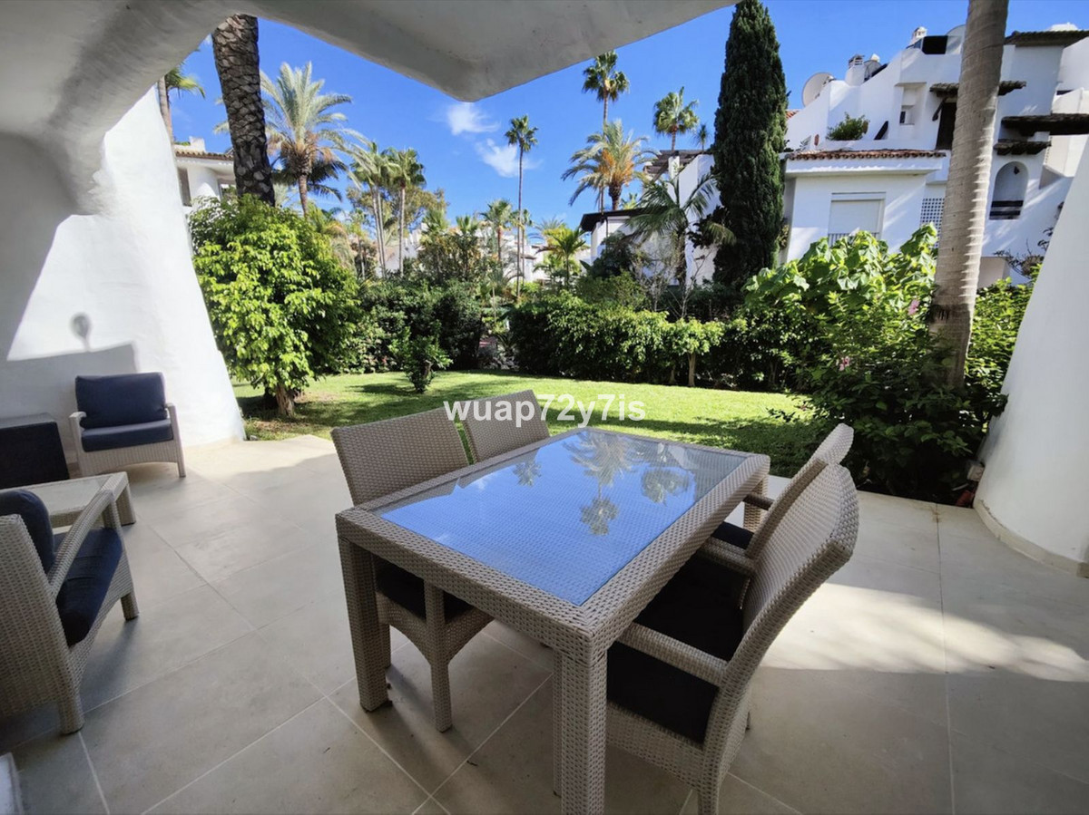 2 Bed Apartment for sale in Puerto Banús Costa Del Sol, Málaga, Spain
