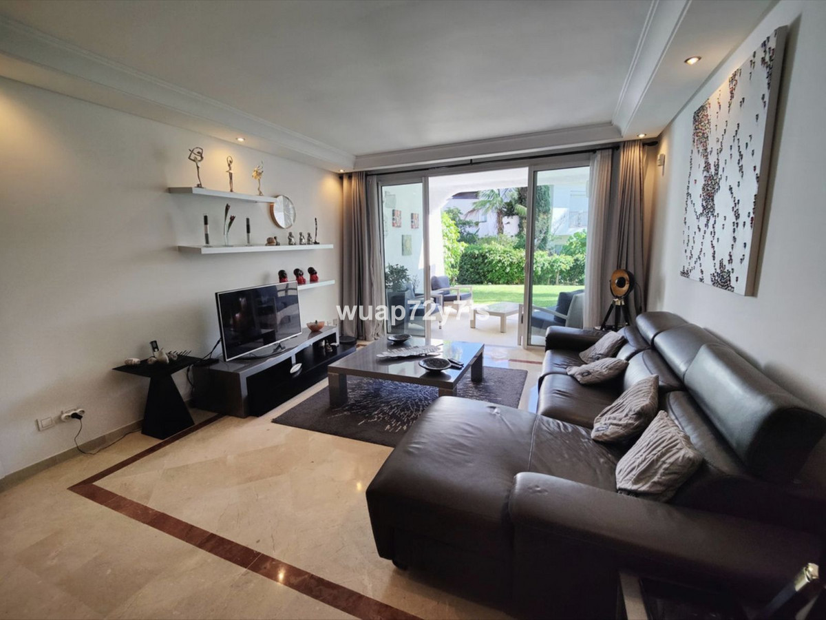 2 Bed Apartment for sale in Puerto Banús Costa Del Sol, Málaga, Spain